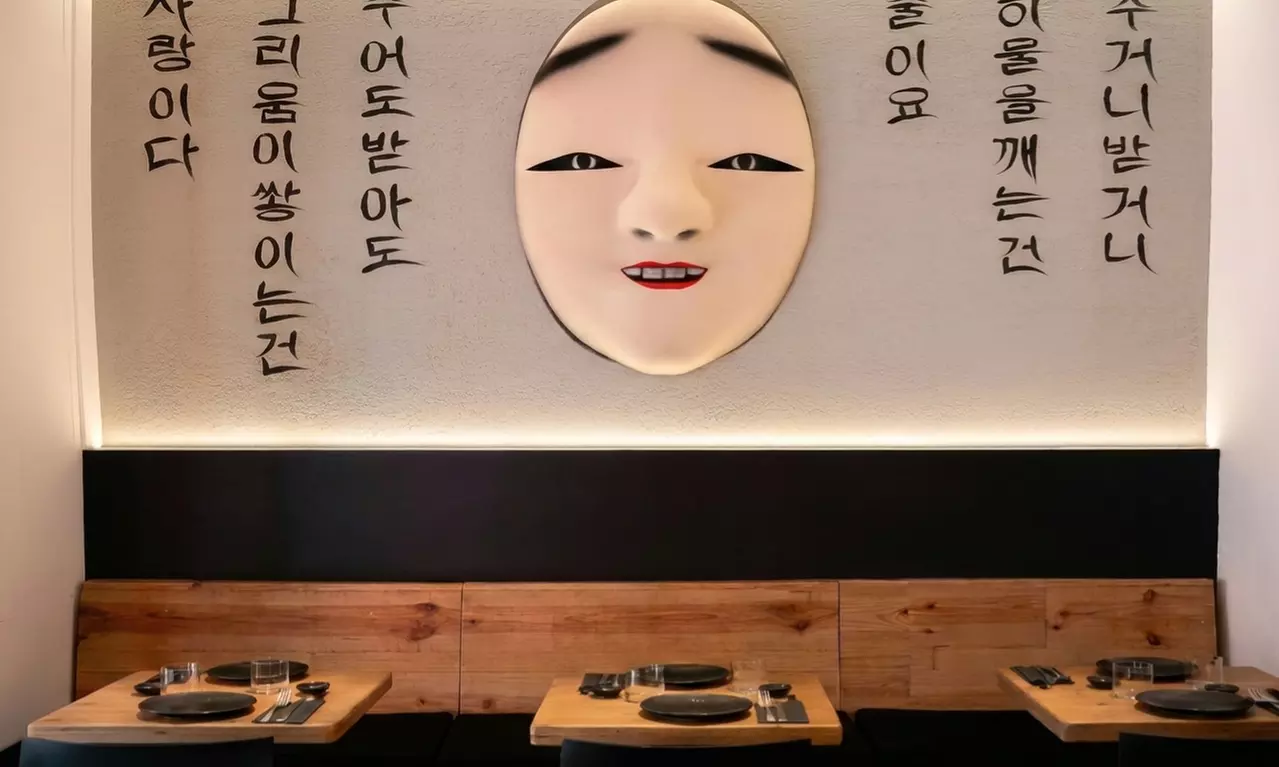 Menú degustación panasiático con cóctel y postre para 2 o 4 personas