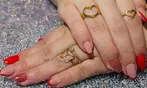 Sesión de manicura o puesta de uñas acrílicas para 1 persona