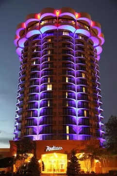 Eighteen at the Radisson
