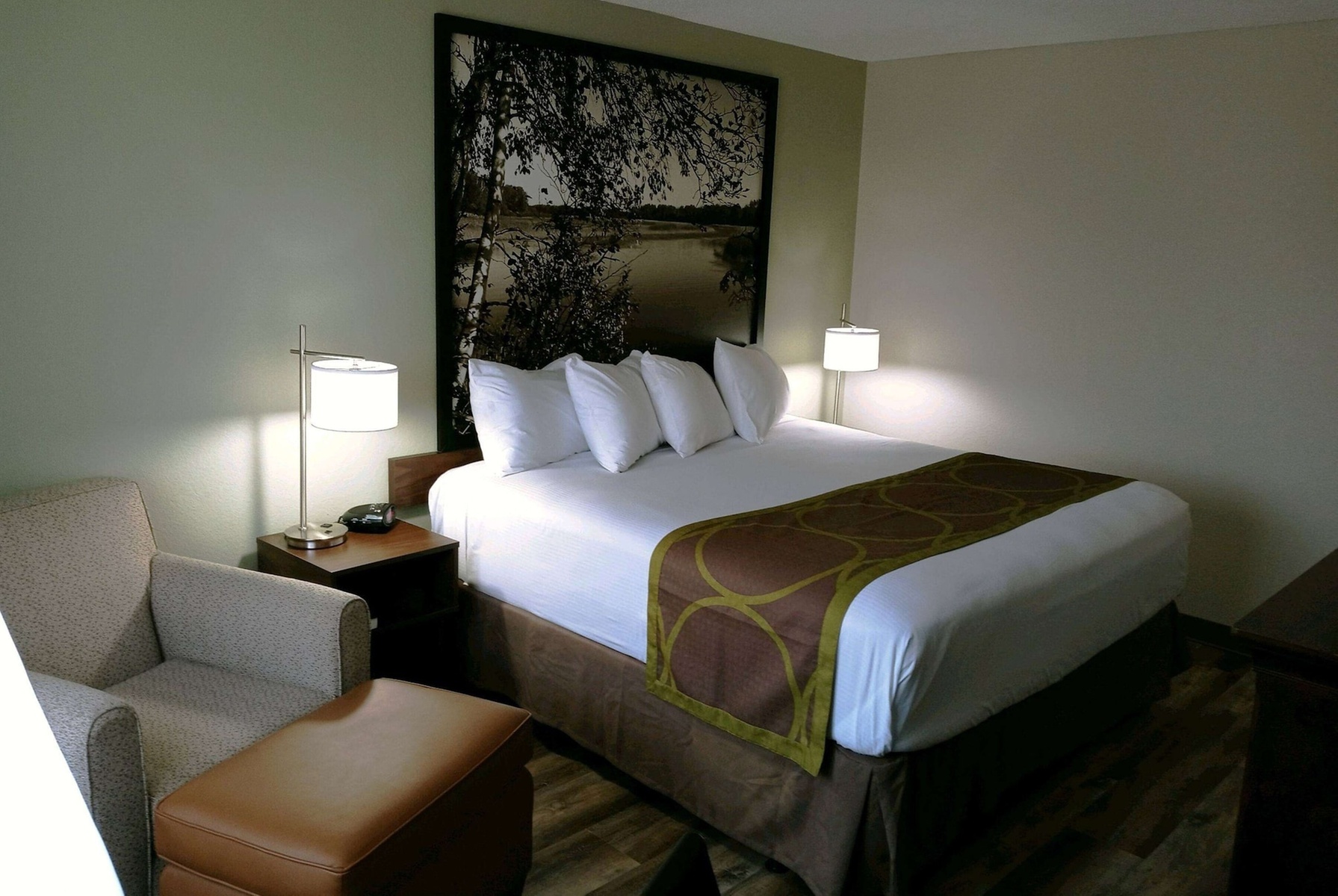 Super 8 by Wyndham Alexandria MN