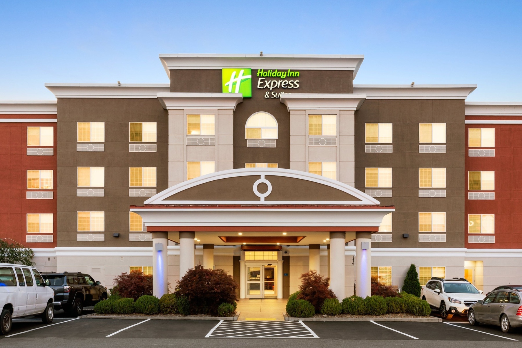 Holiday Inn Express & Suites Klamath Falls Central by IHG