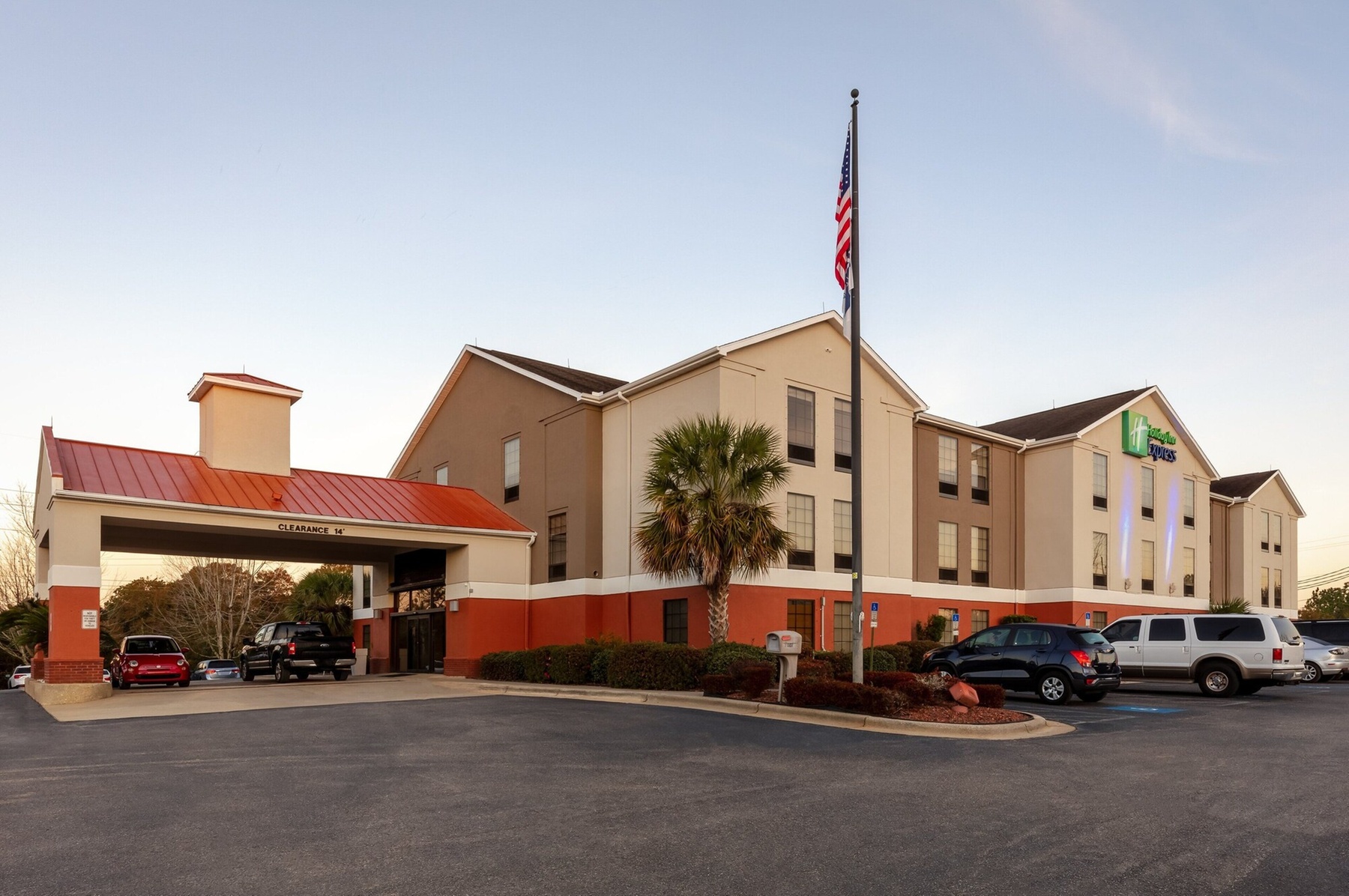 Holiday Inn Express & Suites Milton East I-10 by IHG