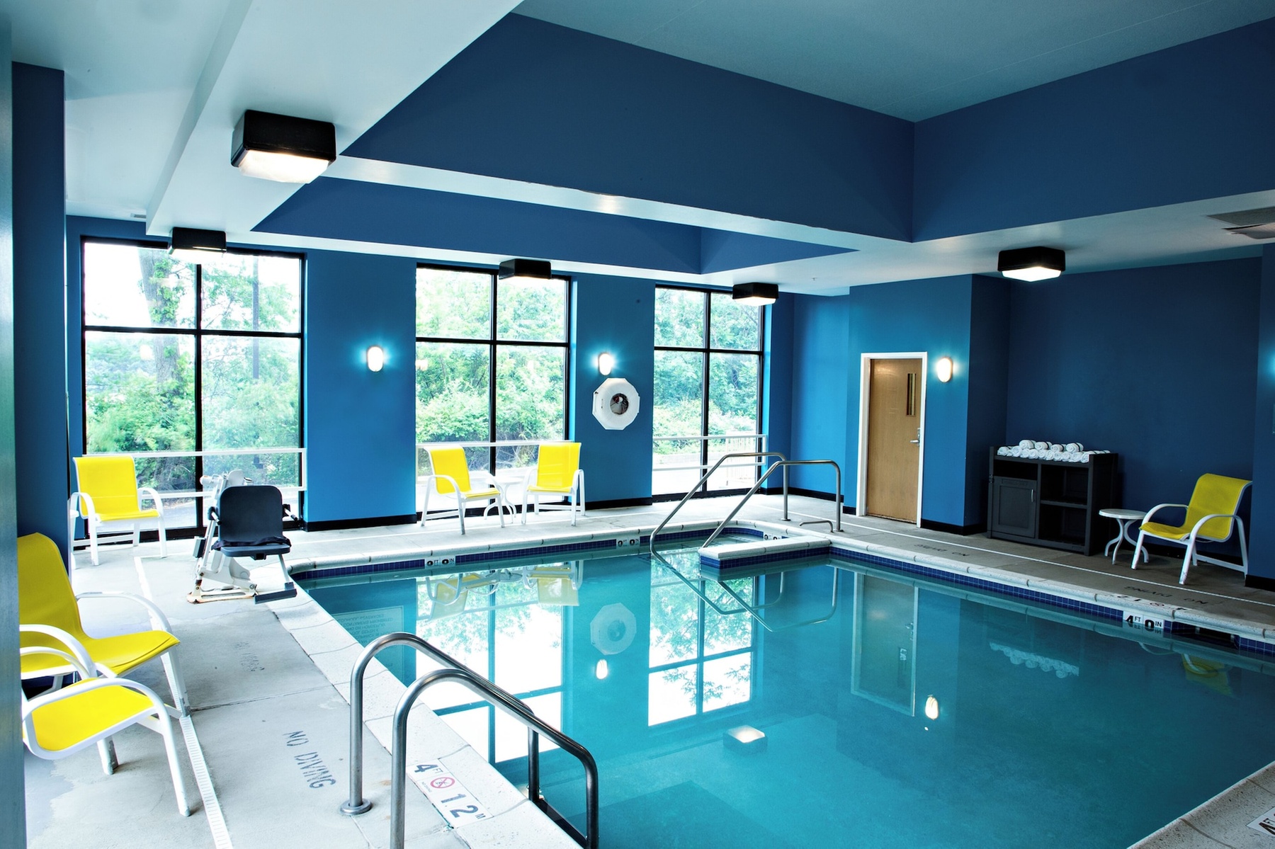 Holiday Inn Express Hotel & Suites Harrisburg West by IHG