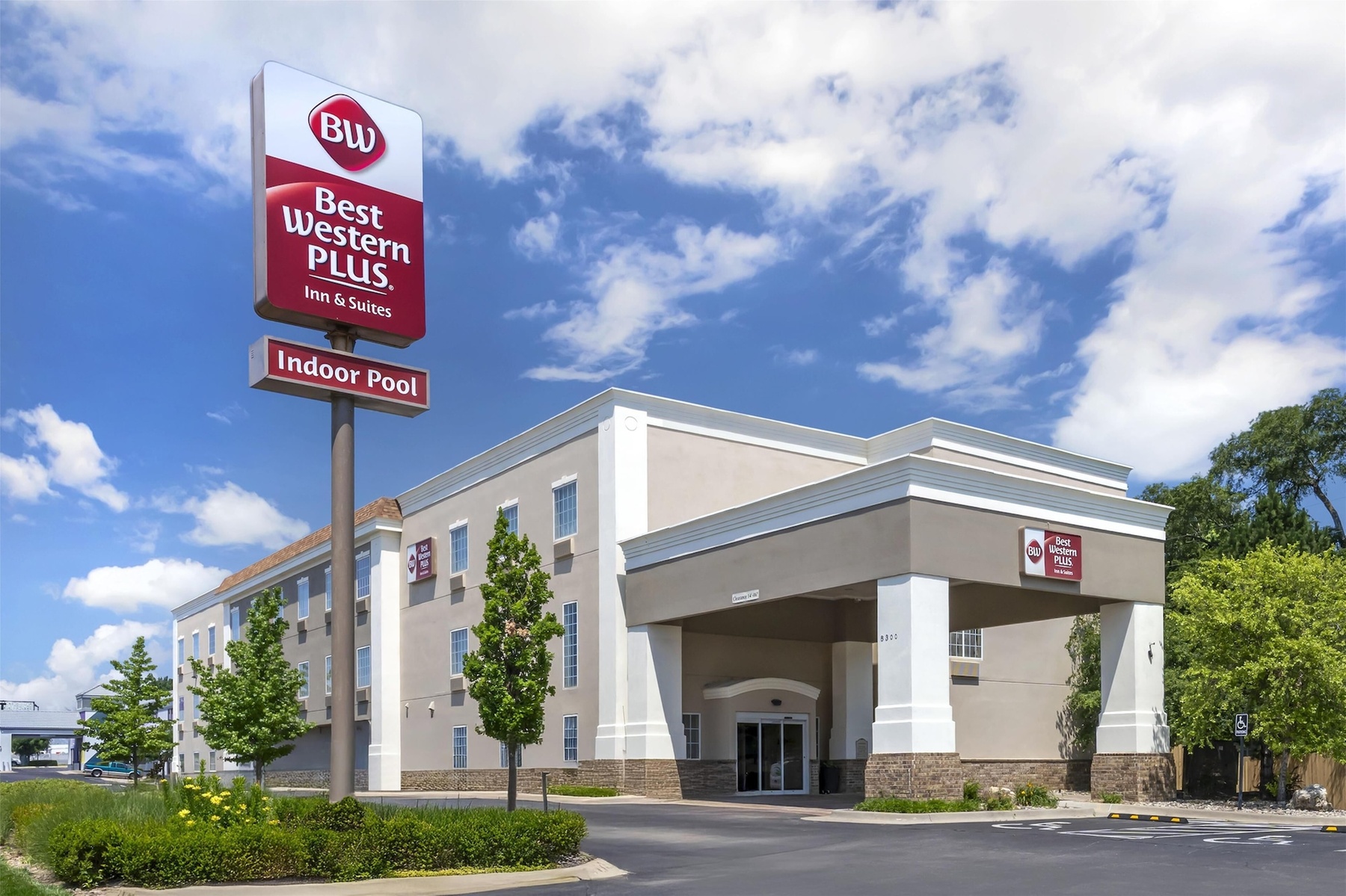 Best Western Plus Eastgate Inn & Suites