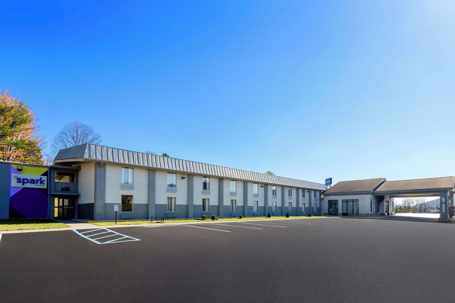 Spark by Hilton Daleville Roanoke North