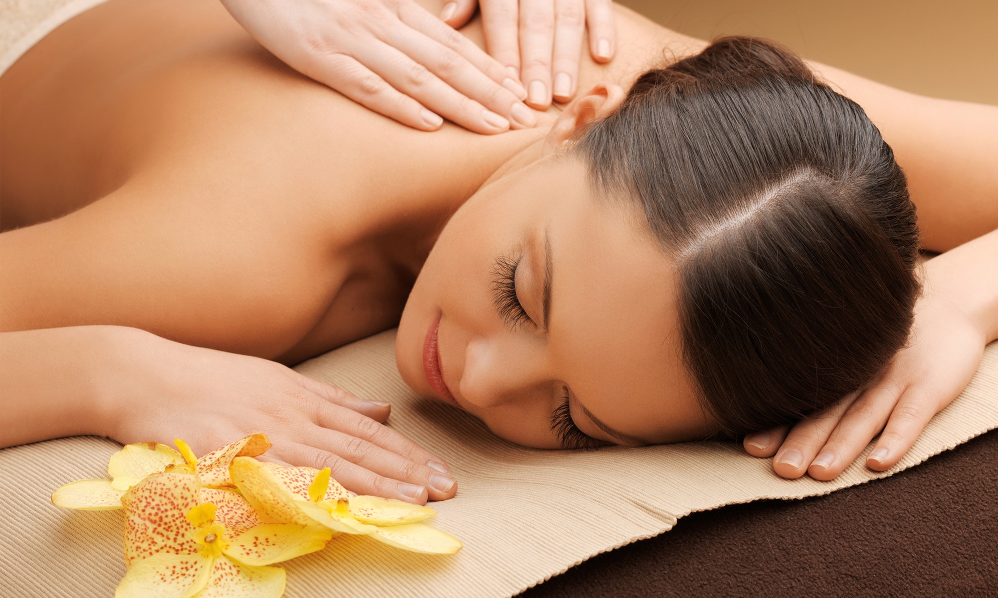 Relax & Rejuvenate: 90Min Aroma or Deep Tissue Massage at Siam Princess Thai Massage (Up to 50% Off)