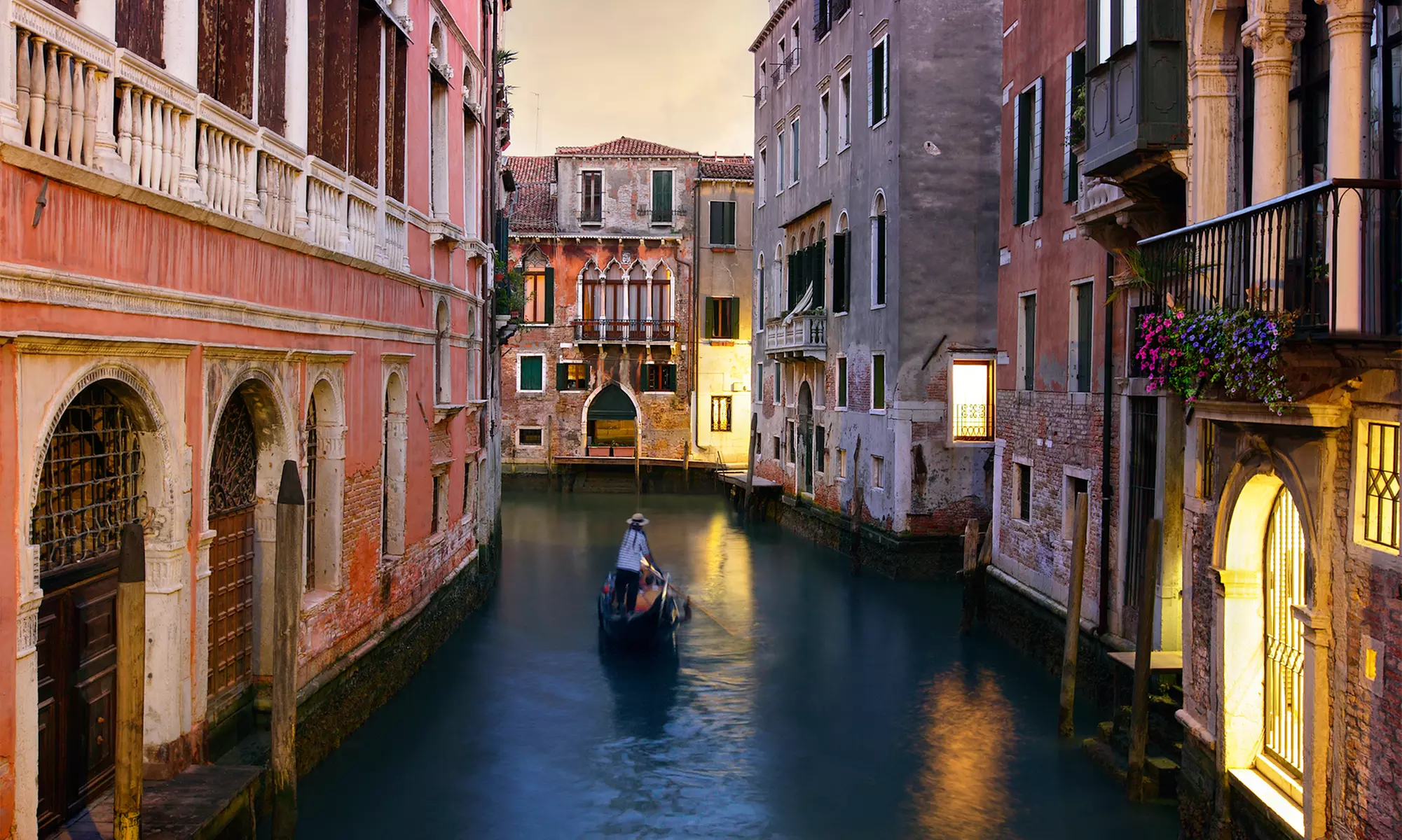 ✈ 8-Day Rome, Florence & Venice Vacation with Air