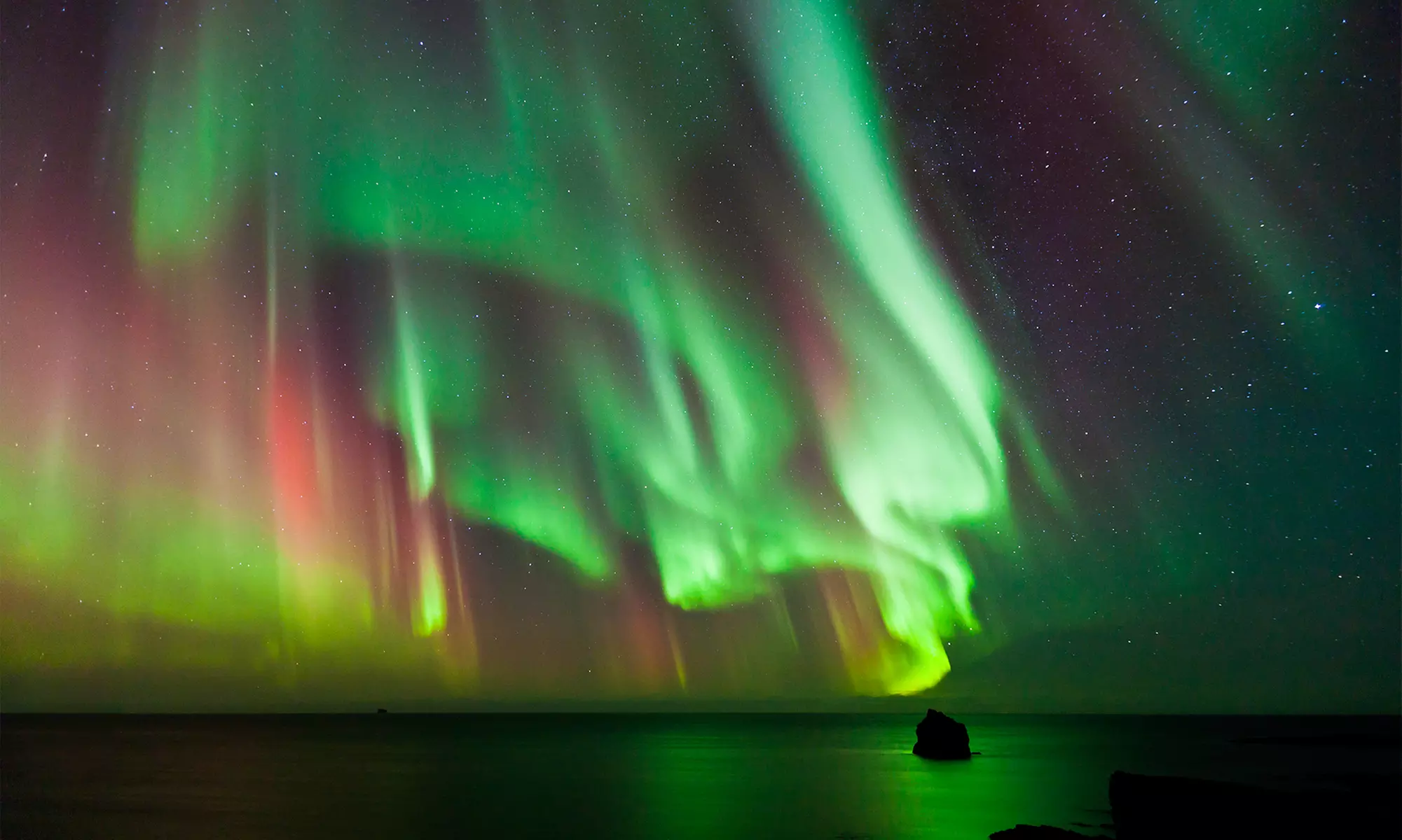 ✈ 8-Day London, Iceland & Paris Vacation with Air