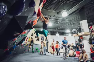 Do 24% zniżki na Wspinaczka - pod dachem w Slab bouldering