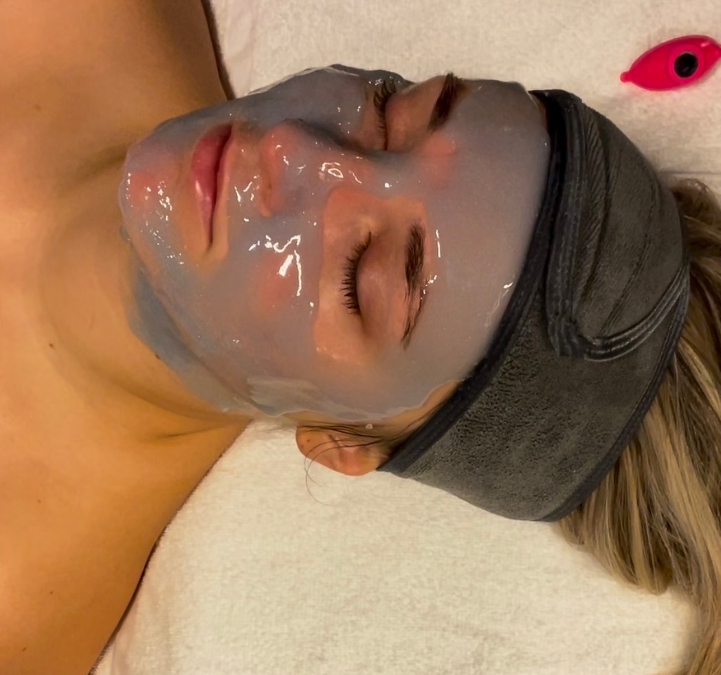 Get Microdermabrasion or Oxygen Infusion at Mi Pollera Spa