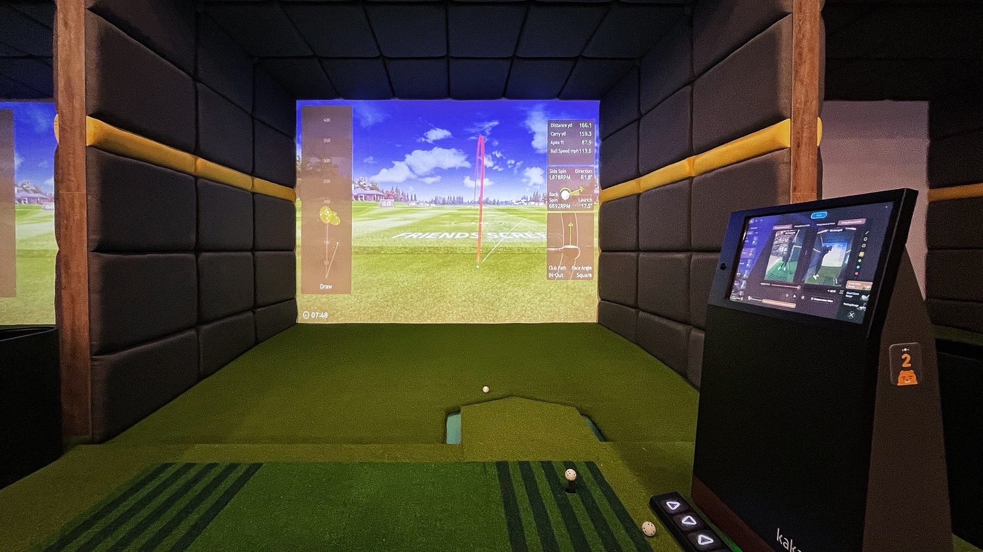 1 hour Open Bay or VIP Room Golf Experience in Markham, ON
