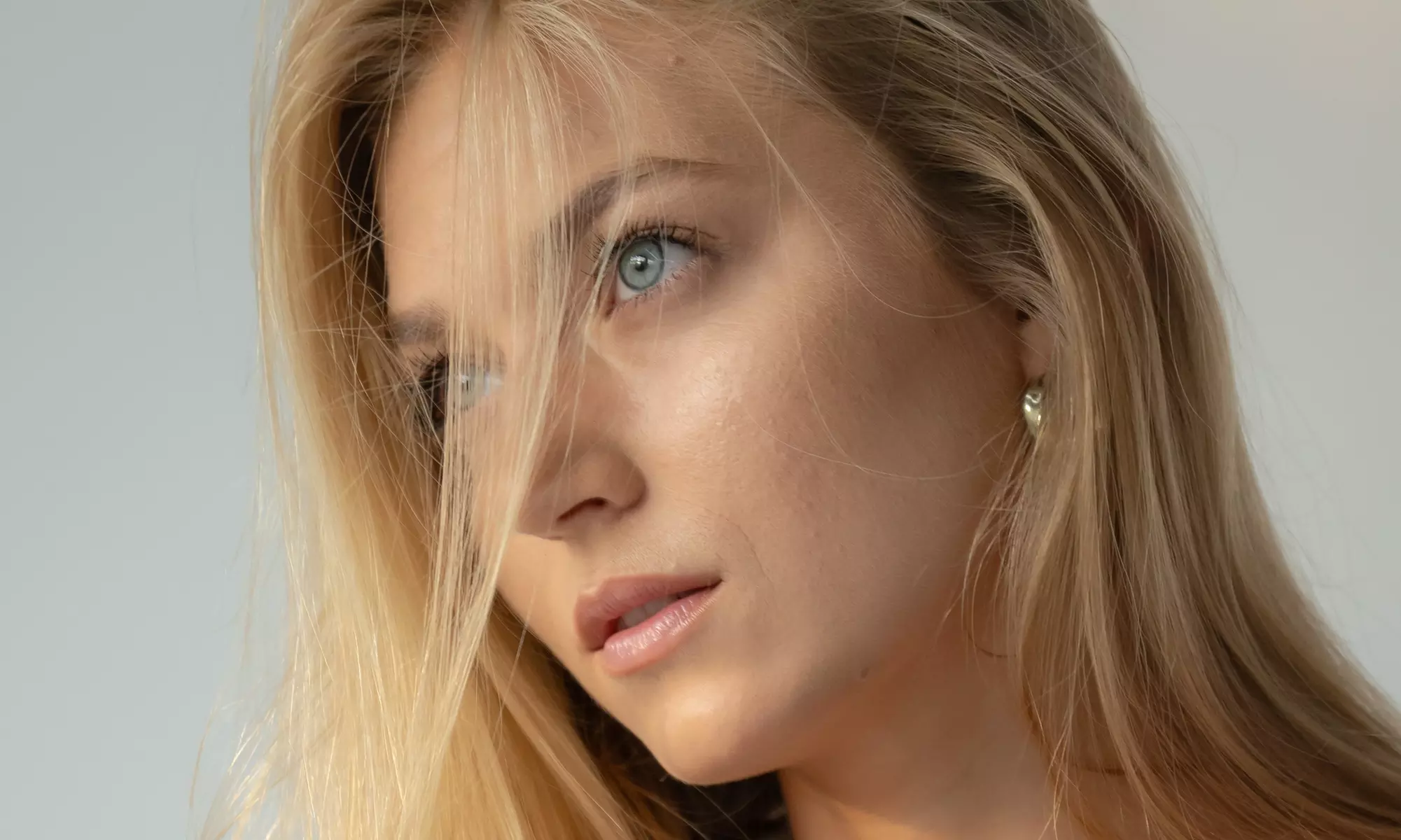 Studyjna sesja zdjęciowa: kobieca, rodzinna lub wizerunkowa