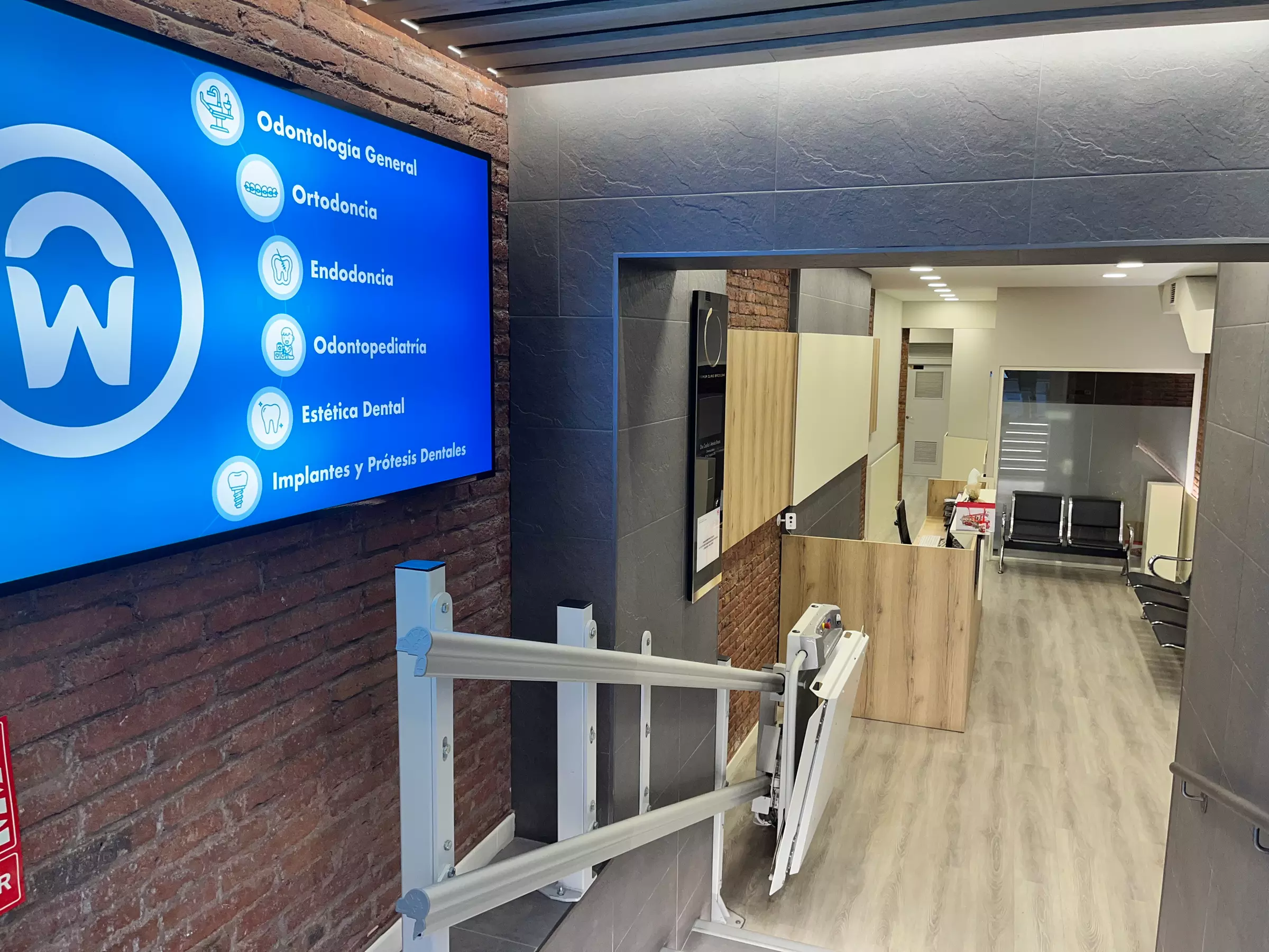 ¡Hora de cuidar tu sonrisa! Elige entre una higiene o limpieza dental