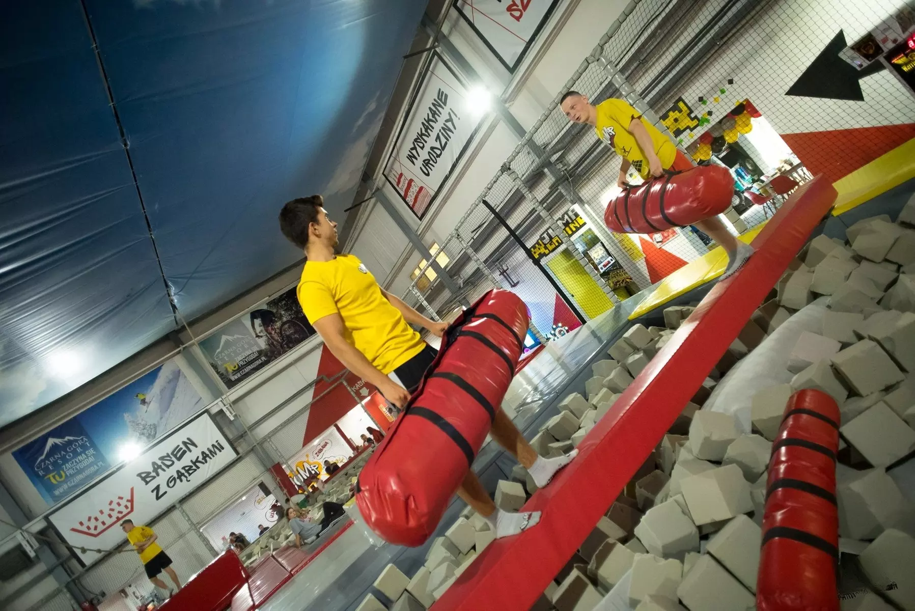 Godzina w parku trampolin