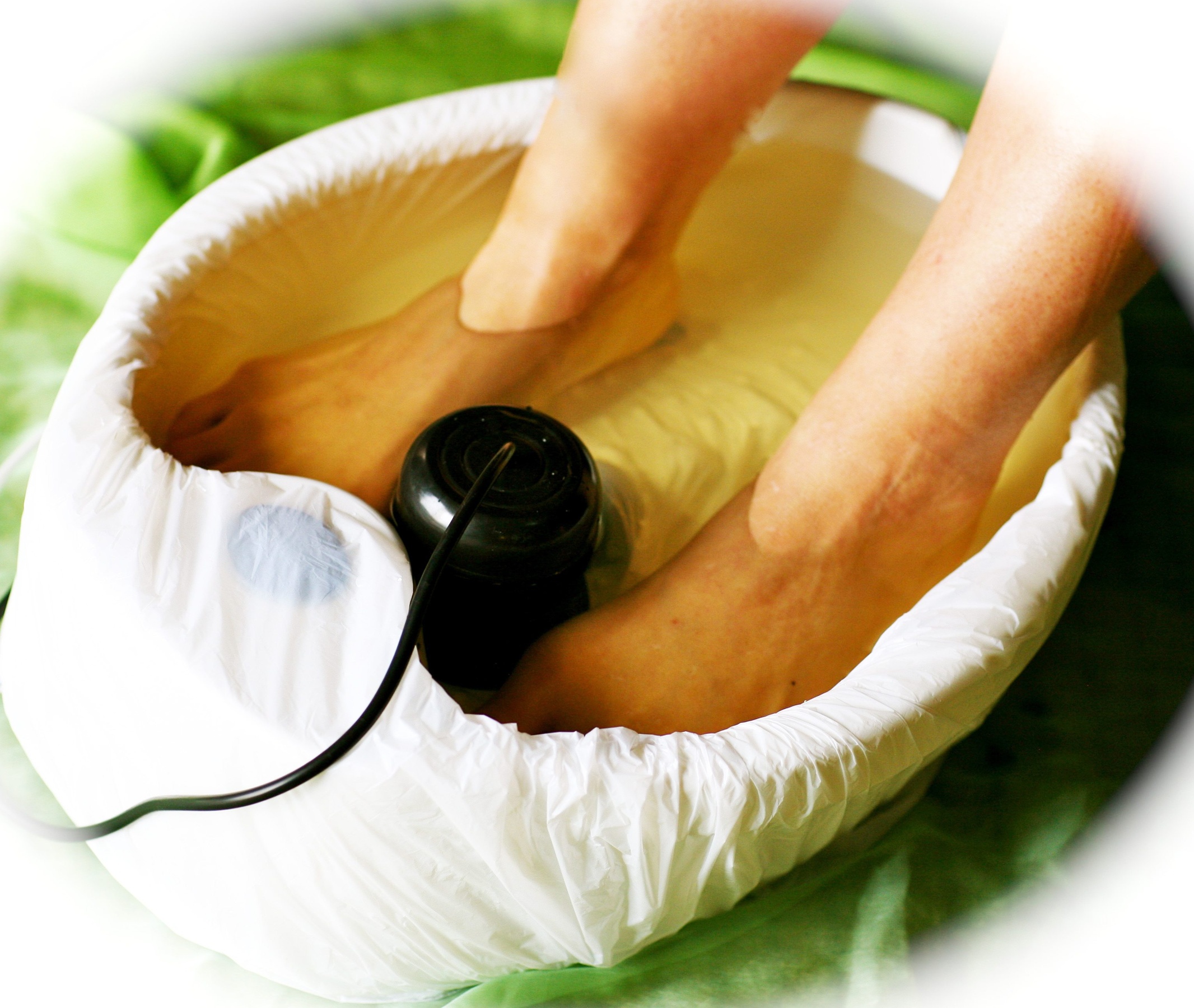 Try a Refreshing Ionic Detox Footbath Experience