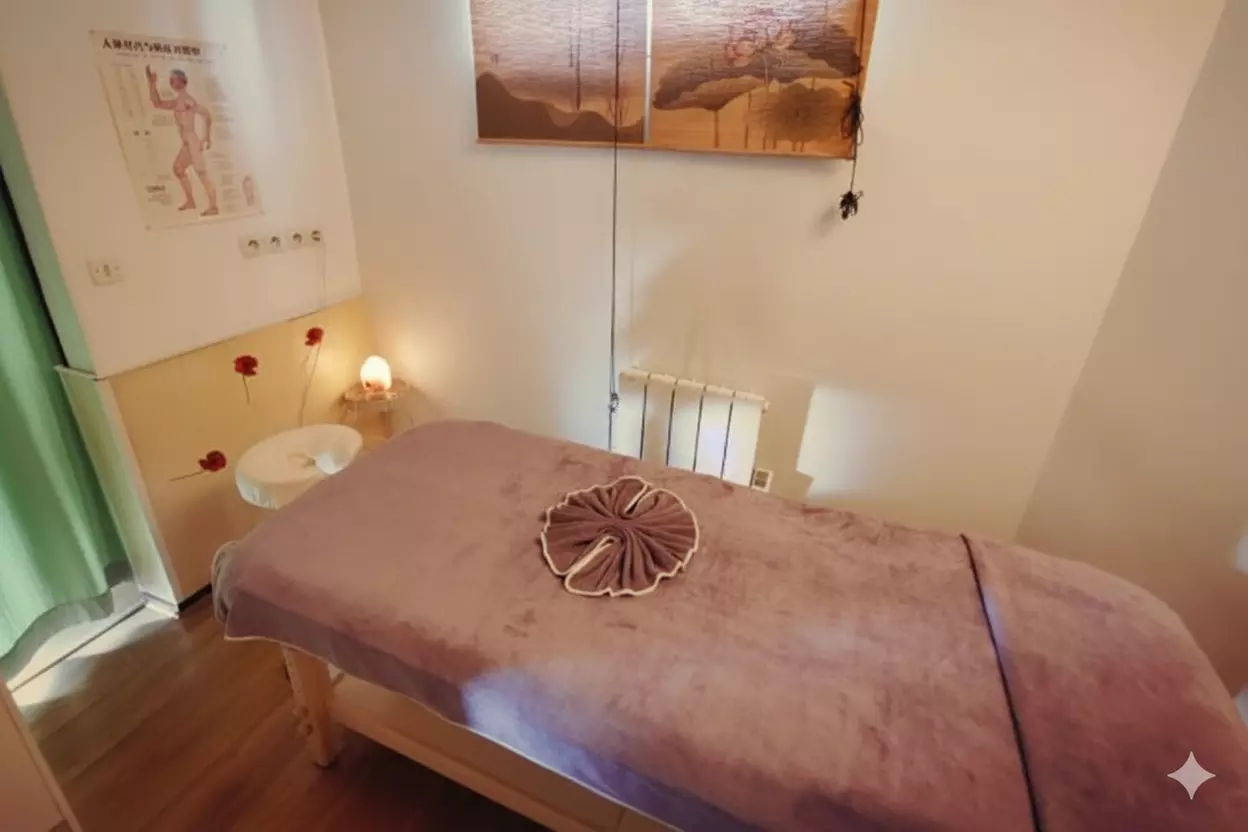 Massage Tui Na traditionnel aux huiles chaudes au Cybele Institut