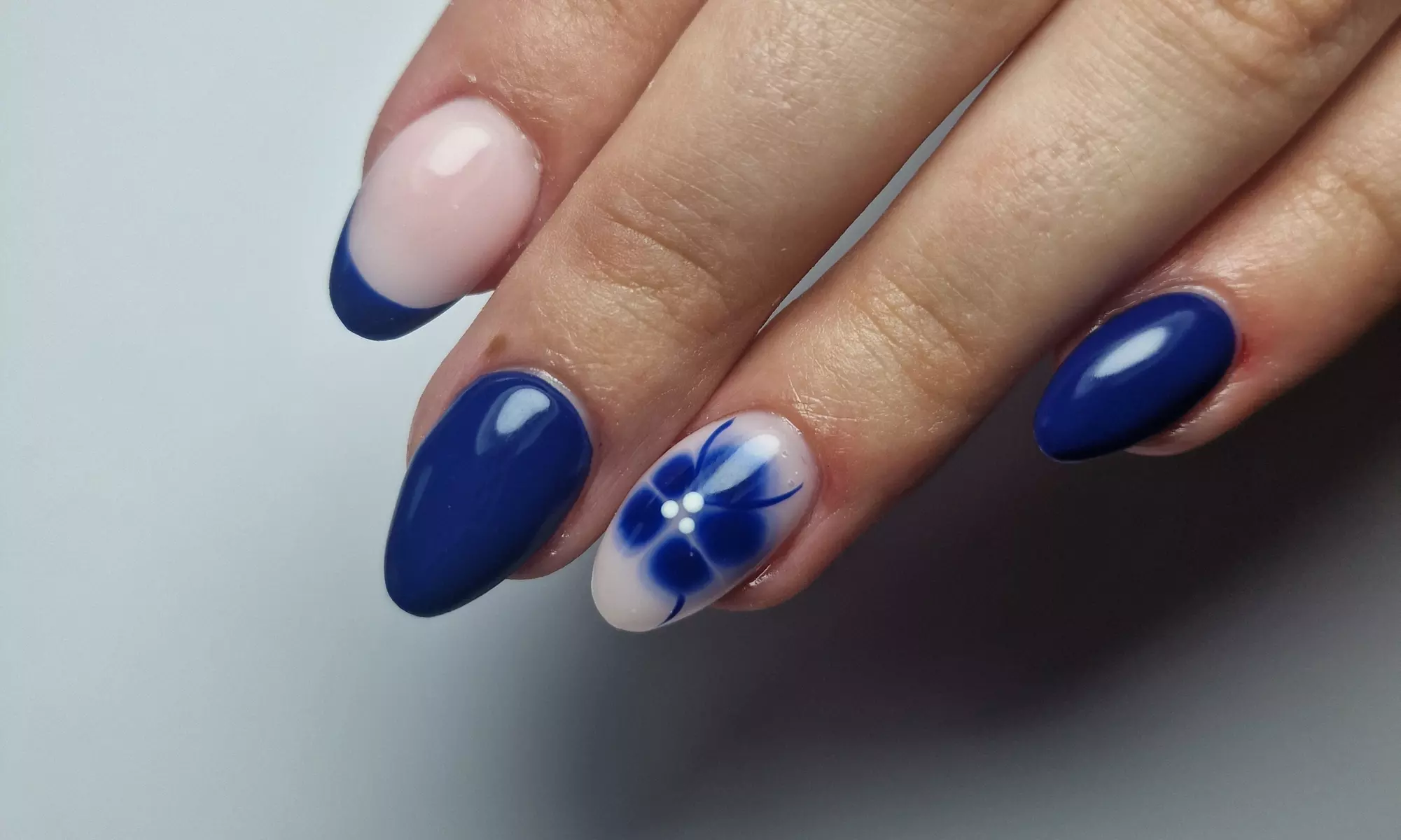 Pour des ongles sublimés : vernis semi-permanent et renfort en option