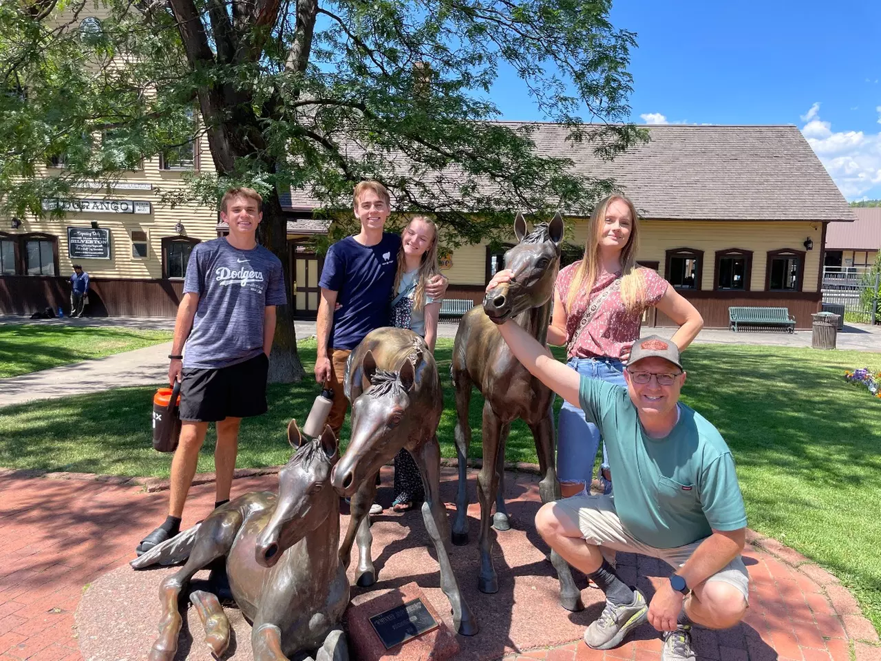 Self-Guided City Scavenger Hunt Adventure for Up to Four Teams