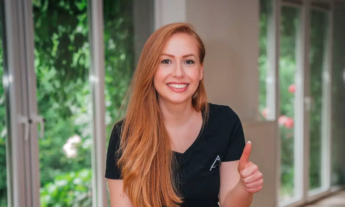 60 Min. Slow Flow Pilates inkl. Hydro-Wasser für 1 oder 2 Personen