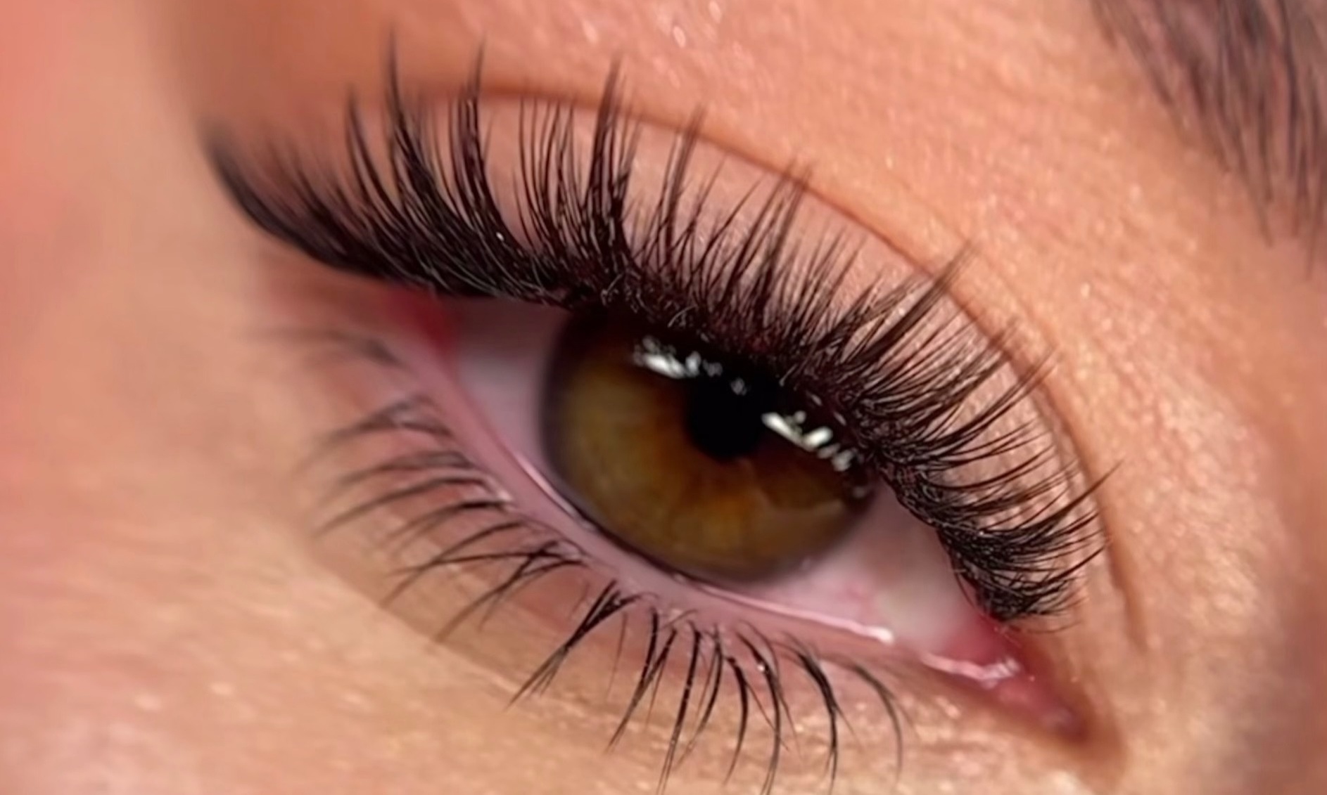 Enhance Your Look with Full Set of Eyelash Extensions
