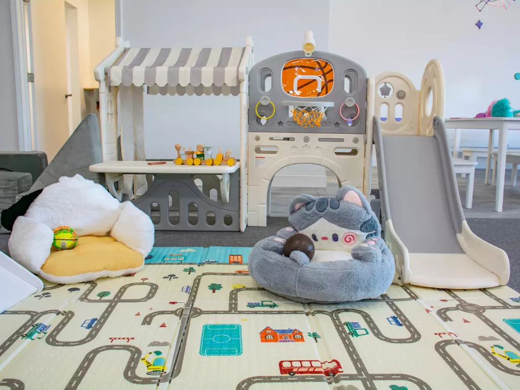 Wonder Kids Playland: Themed Playhouses for Creative Fun