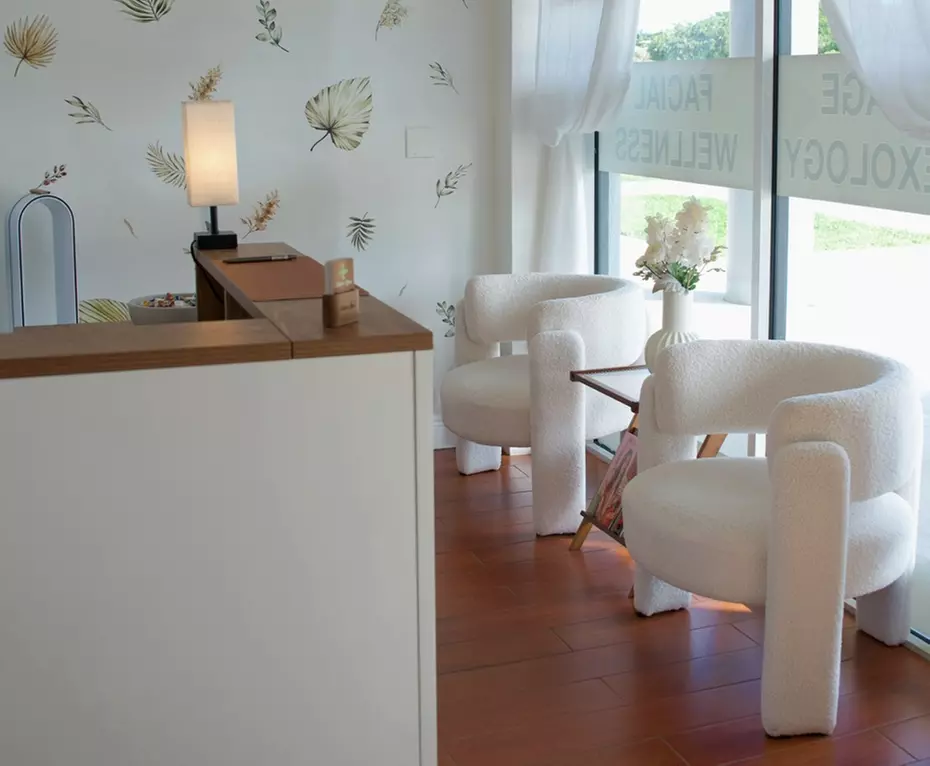 Full Body Deep Tissue Massage with Hot Stone and Essential Oils at Eden Spa Massage