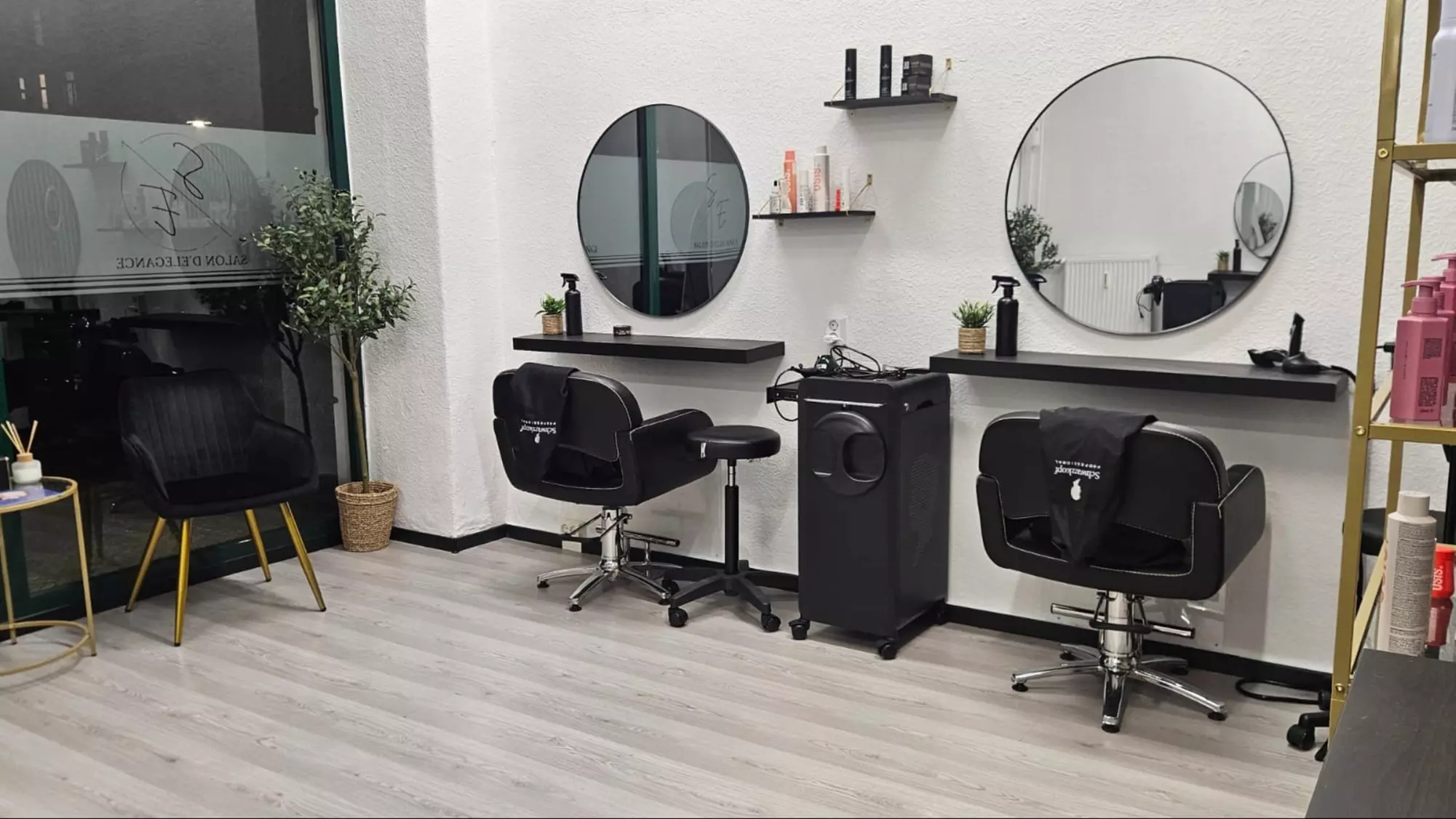 Bis zu 60% Rabatt auf den Haarschnitt – Damen bei Salon d'Élégance