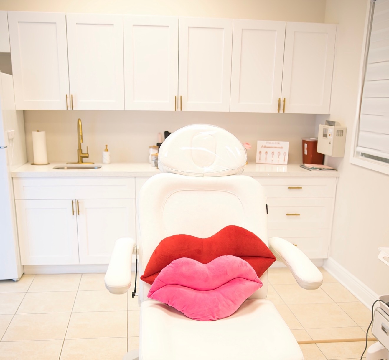 Lip Filler Restylane (1/2 or 1 Syringe) or Hyaluronic Acid Treatment