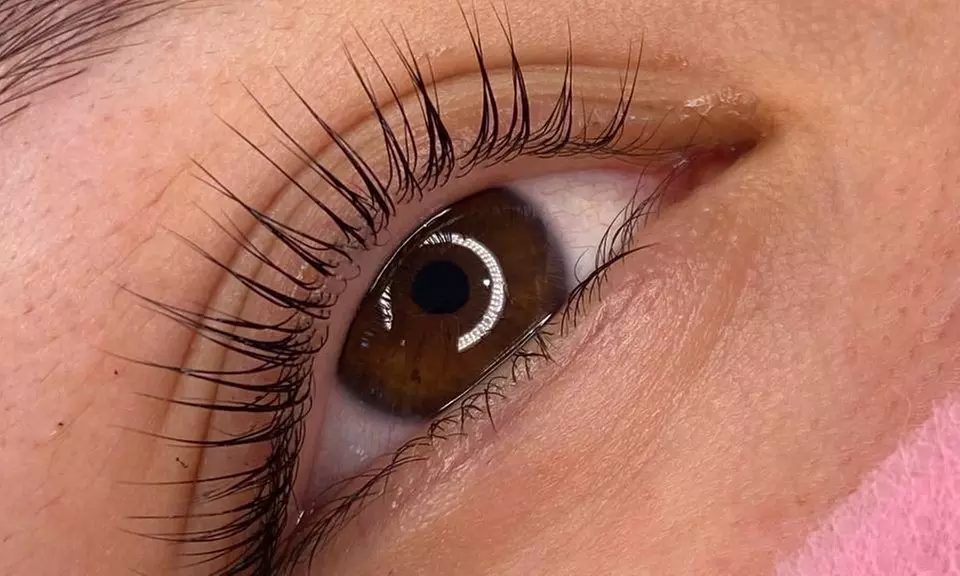 Up to 55% Off on Eyelash Extensions at Jaka lashes