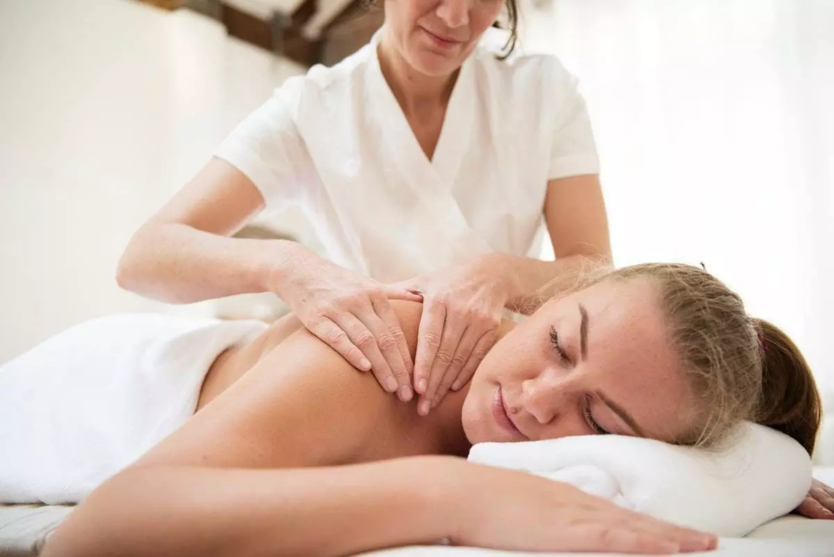 60 or 90 Minute Swedish Massage with Aromatherapy or Hot Stones