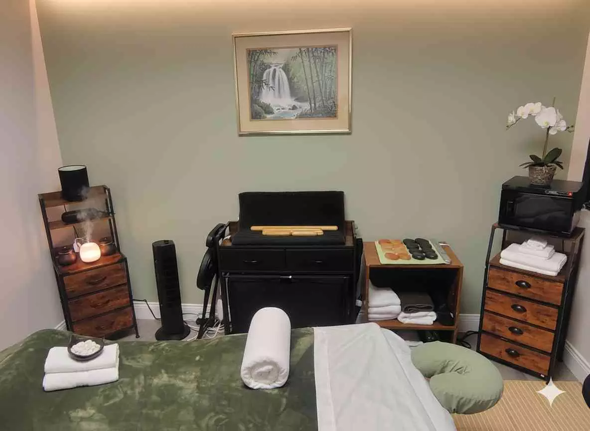 One 75- or 60-Minute Hot Stone Massage with Aromatherapy