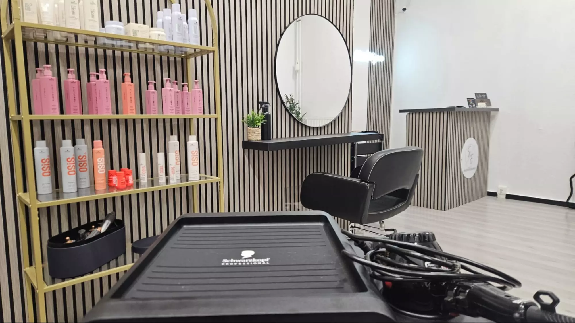 Bis zu 60% Rabatt auf den Haarschnitt – Damen bei Salon d'Élégance