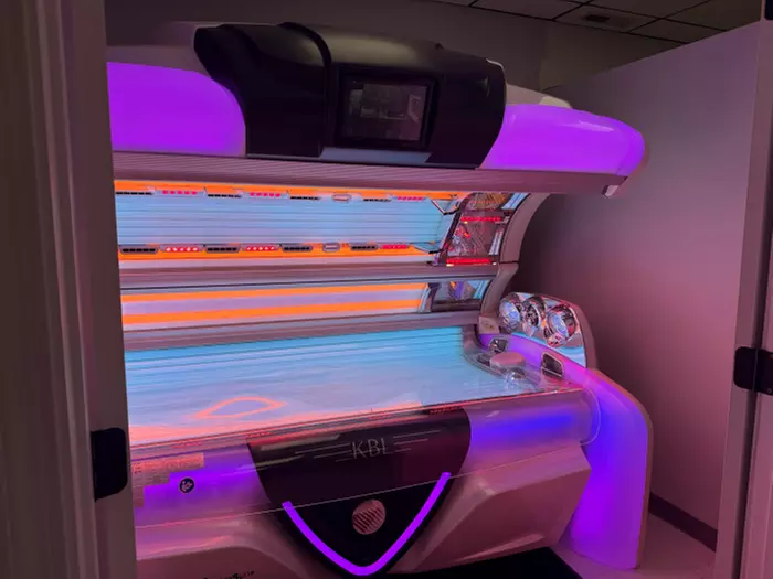 1, 3 or 6 30-Min Pro Spray Tans or 1 Month KBL UV Bed Tan Sessions