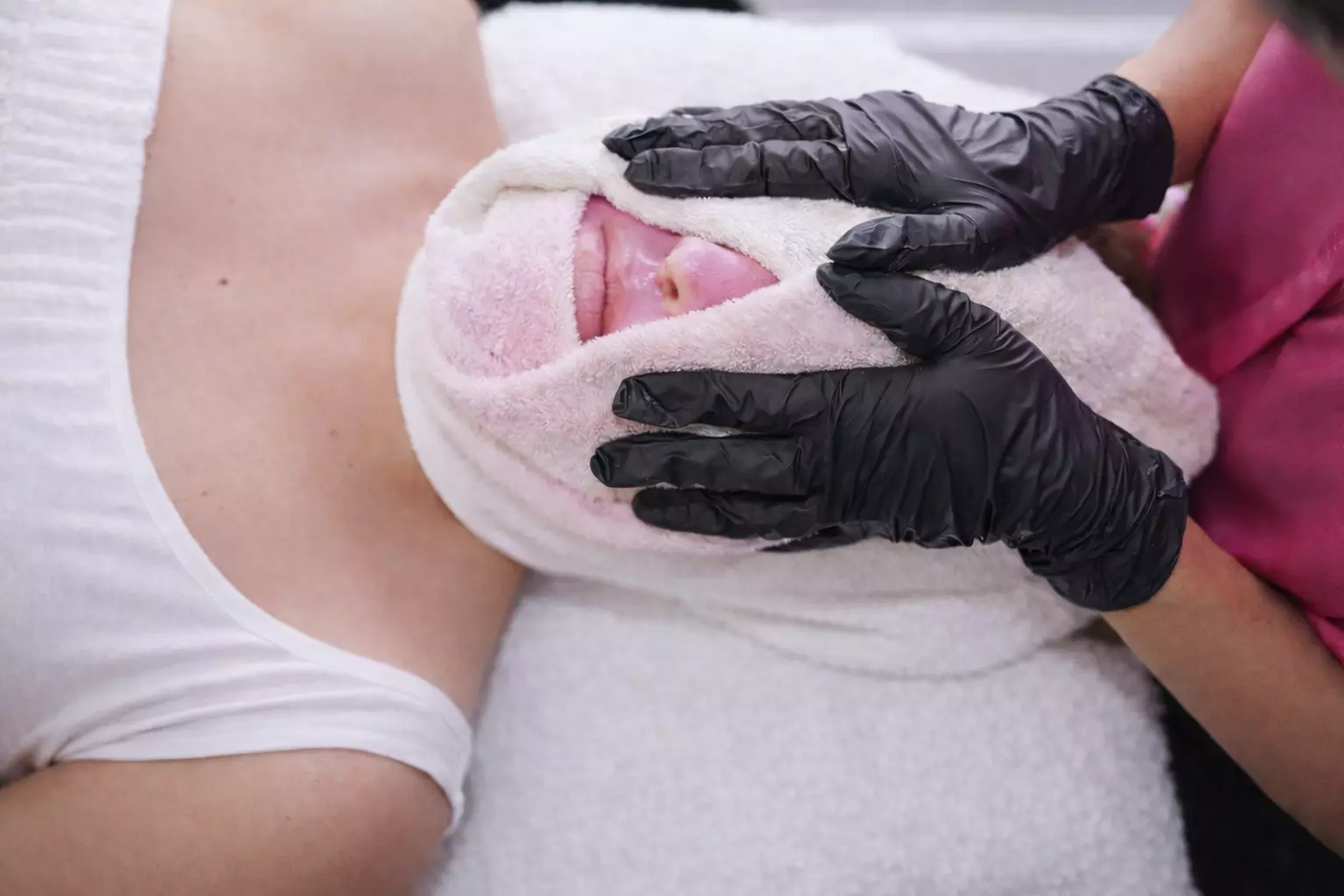 Deep Cleaning Facial with Extractions and Mask Included