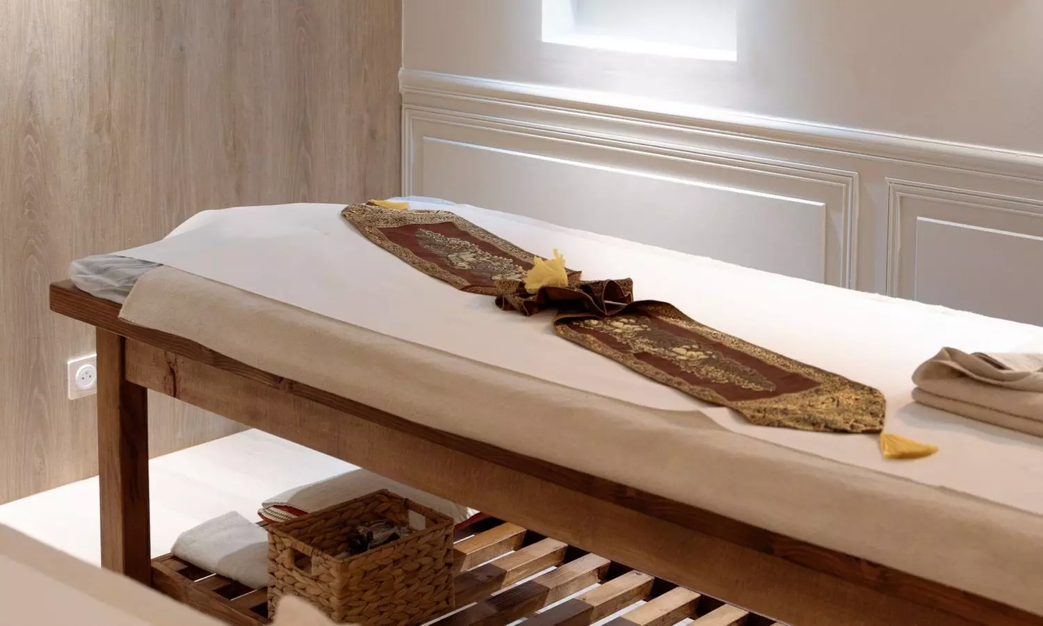 Moment de détente avec un massage au choix, seul ou à 2, avec WAT & SENS POPINCOURT (jusqu'à 48% de réduction)