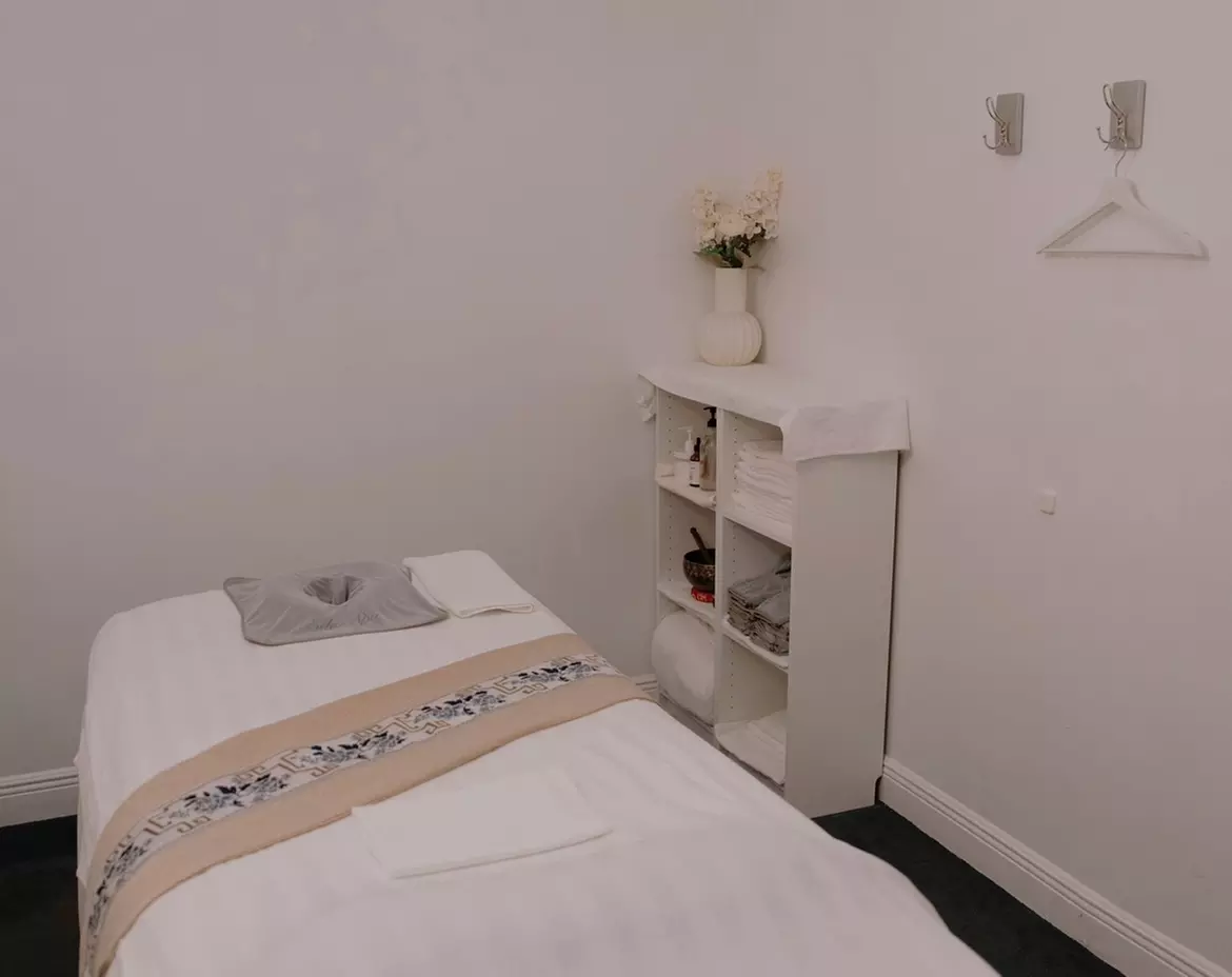 Full Body Deep Tissue Massage with Hot Stone and Essential Oils at Eden Spa Massage