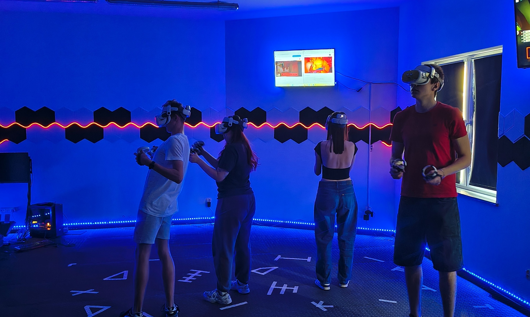 60 min w świecie wirtualnej rzeczywistości lub na Arenie VR