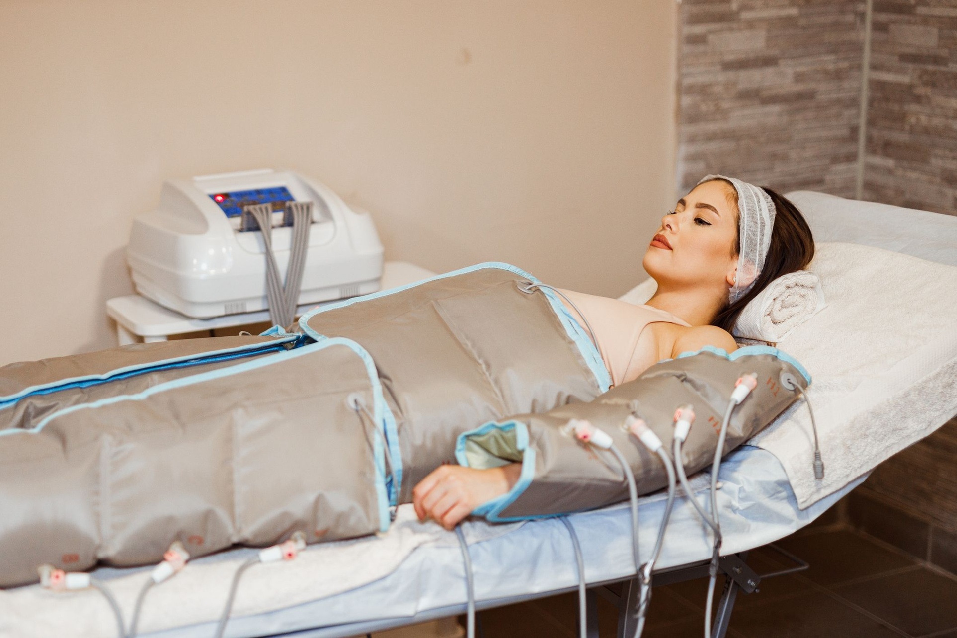 Revitalize with Full-Body Pressotherapy Sessions