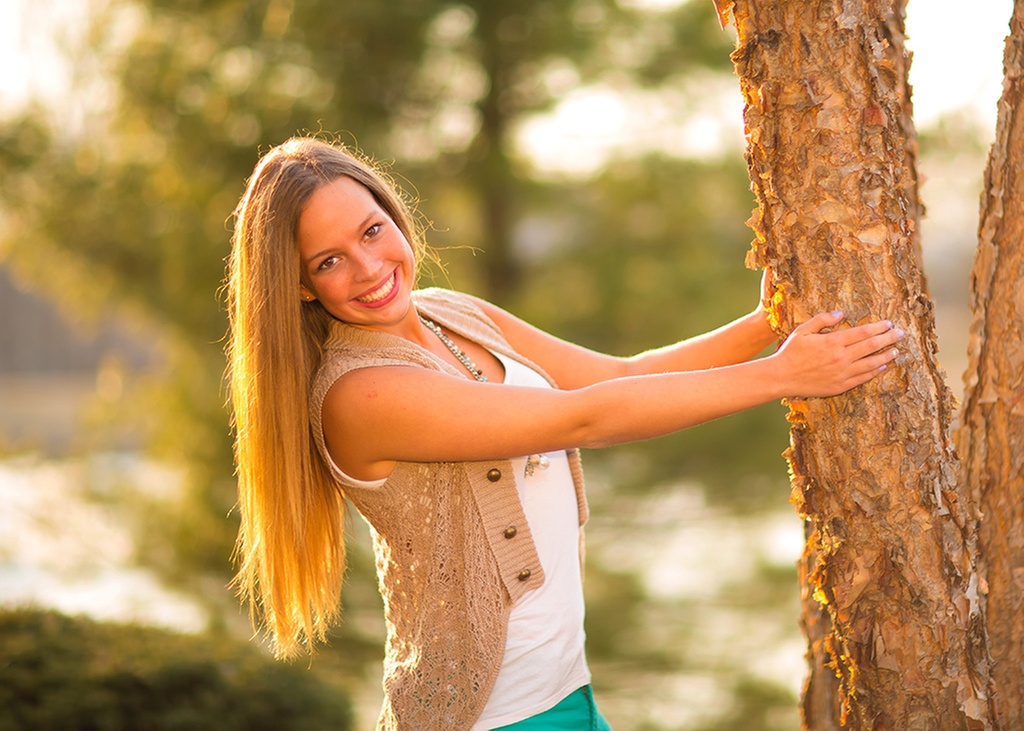 High School Senior Photos with Ohio Smile Studio(Up to 58% Off)