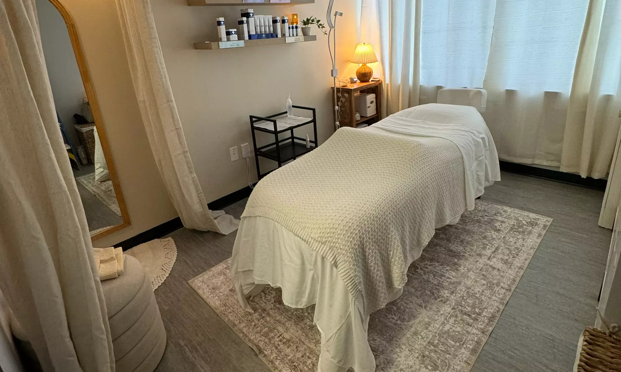 Unleash Radiance: Transform Your Skin w/ Customized Facial Adventure!