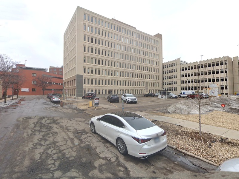 Parking at Fort & Sherman Parking Lot