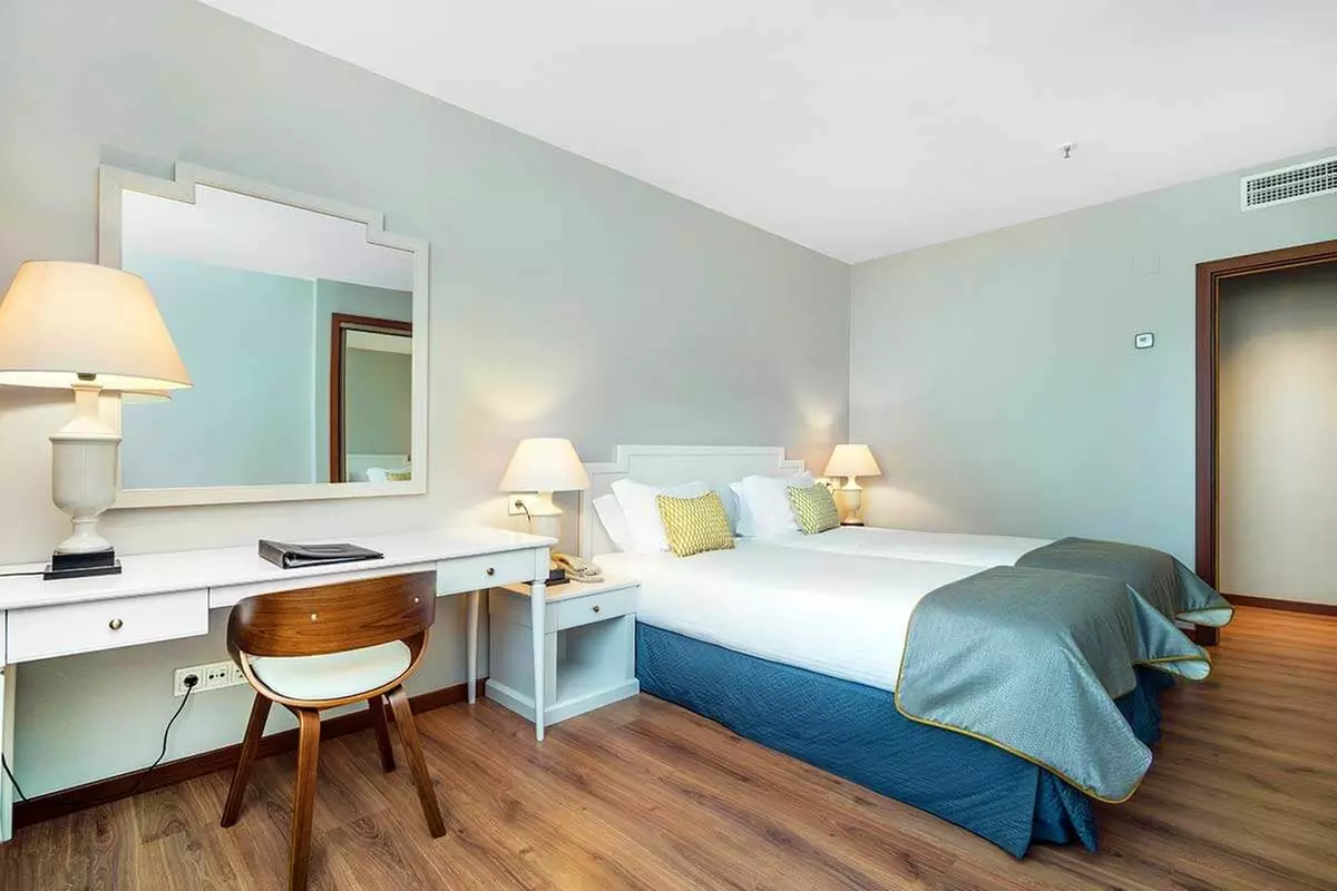 ✈ PORTOGALLO | Porto - Gaia Residence 4*, 2 notti - Appartamento