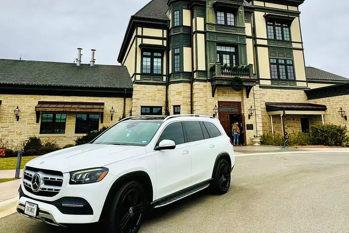 2 to 5 Guests Fredericksburg Private Mercedes SUV Wine Tour