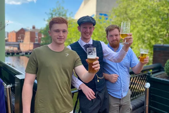 Birmingham Gangs Nighttime Historical Walking Tour with Pub Stops