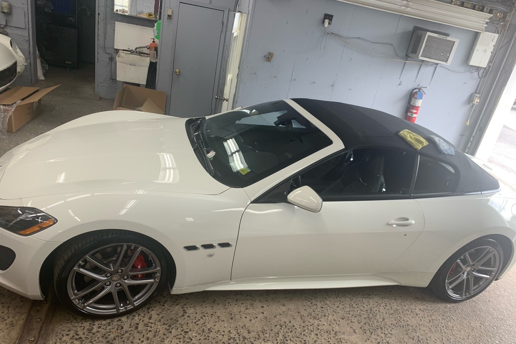 $21.50 For A Grand Slam Full Interior & Exterior Car Wash (Reg. $43)