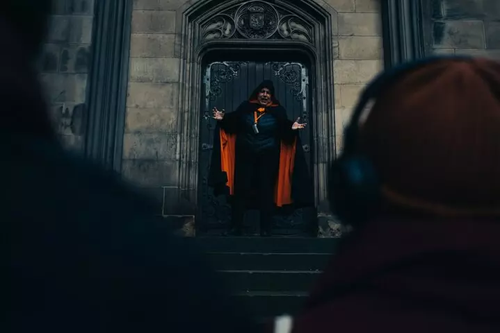 Multi-Sensory Night Walking Tour with Haunted Vaults in Edinburgh