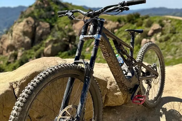 Santa Monica Hidden Caves Electric Mountain Bike Tour: Beginner