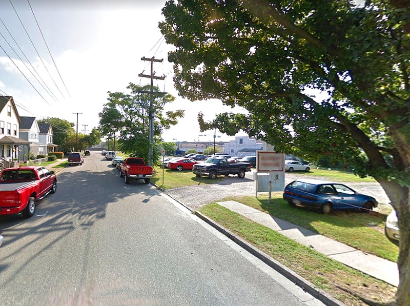 Parking at 320-336 36th St. Lot