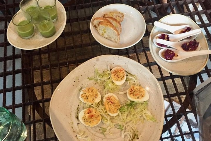 Newport Neighborhood Food Tour