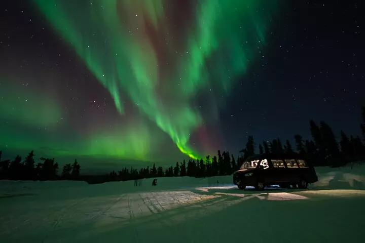 SkyChase™ Private Northern Lights Experience – Luxury Aurora Tour